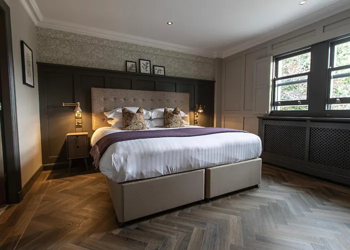 Hotel with view: The Spread Eagle